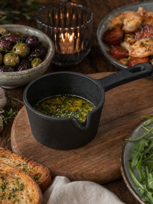 Komplett tapas-sett i støpejern